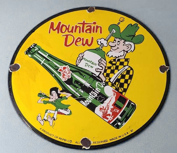 Vintage Retro Round Green Bay Mountain Dew Cadillac Bloodhound Gibson Champion Volkswagen Busch Decorative Metal Sign