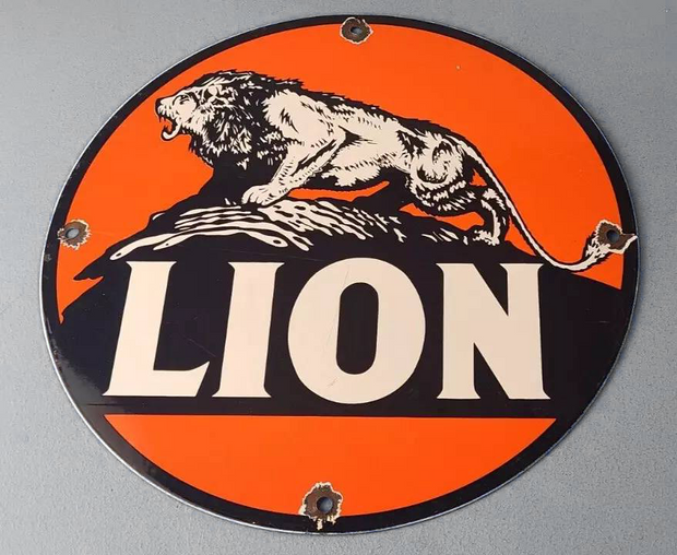 Vintage Round Lion Kool Dick Tracy Motor Oils Decorative Metal Sign